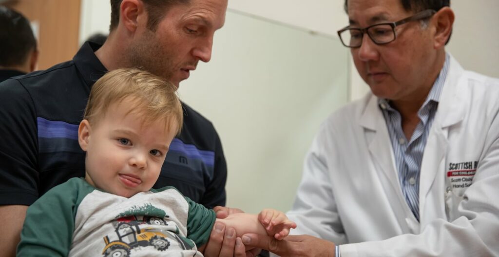 POLYDACTYLY Patient with Dr. Oishi